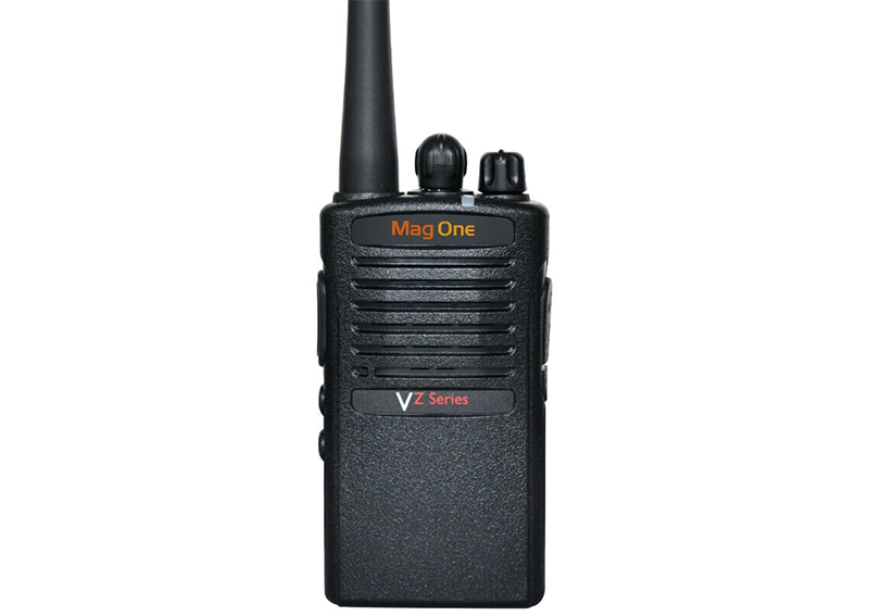 MAG ONE VZ-D131 數字便攜式對講機