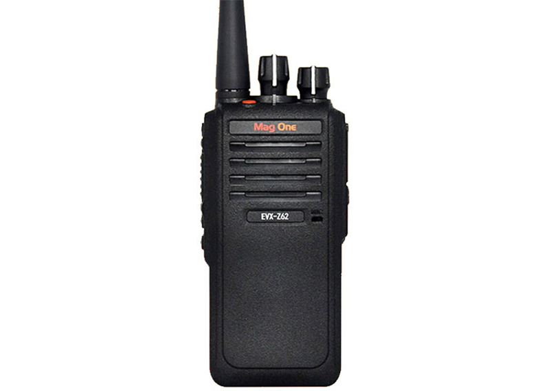 MAG ONE EVX-Z62 數字便攜式對講機